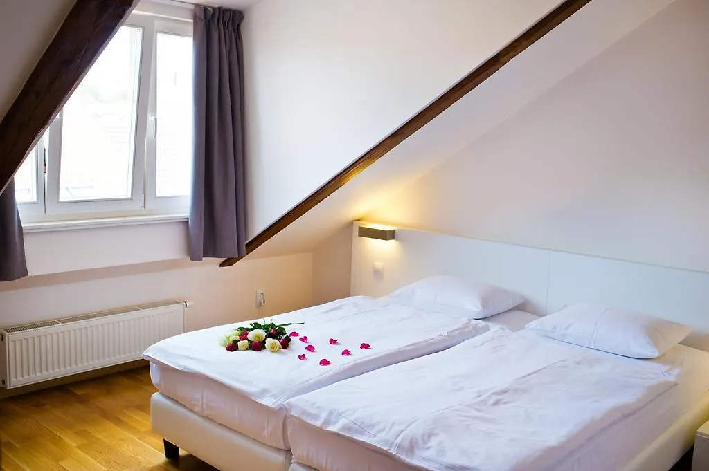 Vysehrad Castle Suite Prague Aparthotel